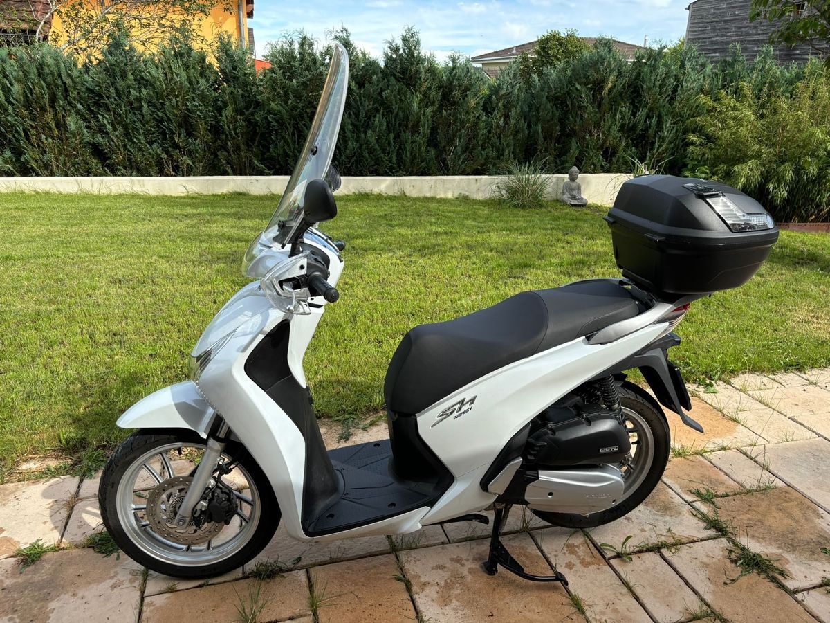 Honda Scooters: Scooter Honda 125 – D'occasion à Coffrane par Tchett4 1