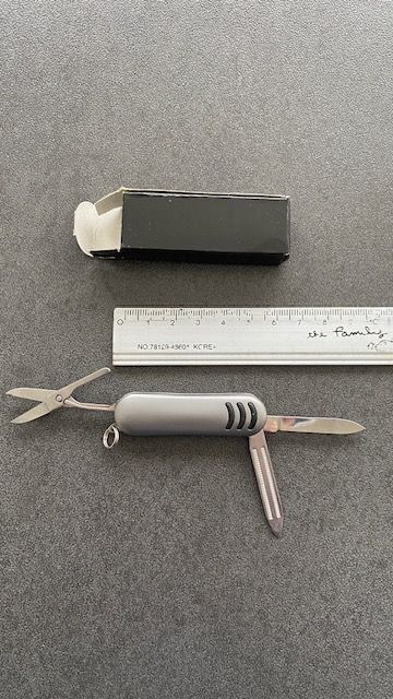 Taschenmesser: Petit couteau gris avec logo TSR – Neu (gemäss Beschreibung) aus Meyrin von Abac007 2