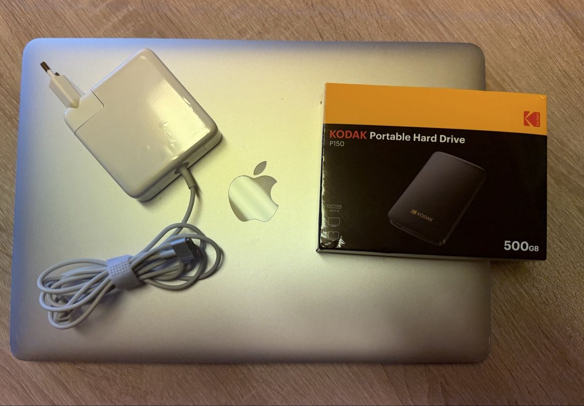 Apple Notebooks: MacBook Pro 15 inch – Gebraucht aus Dulliken von Erfolgreich05 2