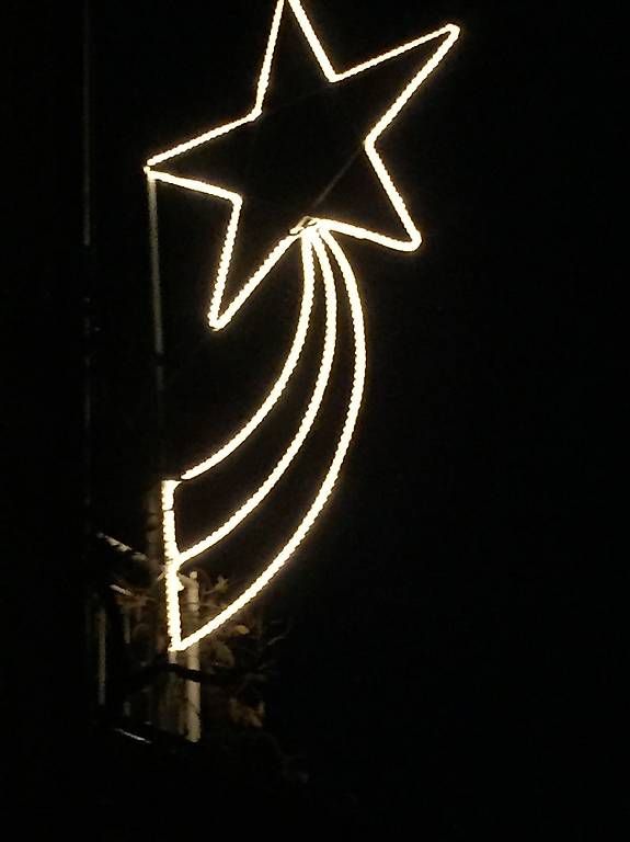 Tutte le decorazioni: Weihnachtsstern Metall mit Leuchtschlauch – Usato da Münsingen venduto da Moser99 3