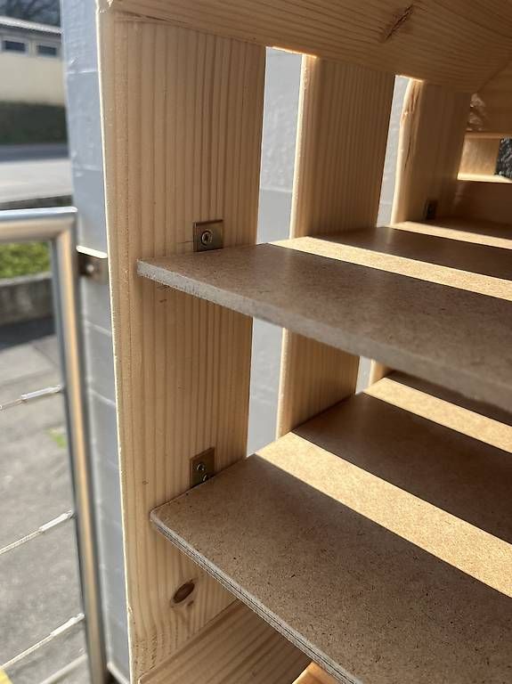 Transportkisten: 9 Holzkisten mit Regalböden – Gebraucht aus Ebikon von Weinkisten-Tom 1