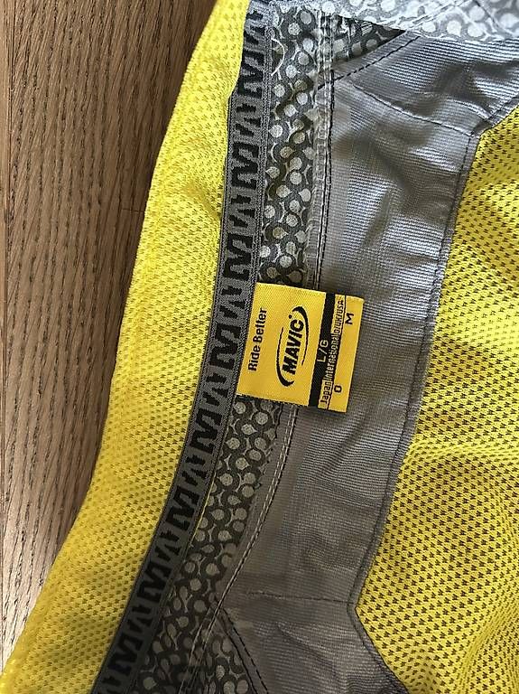 Jacken: Veste de vélo  – Gebraucht aus Choulex von superposition 1