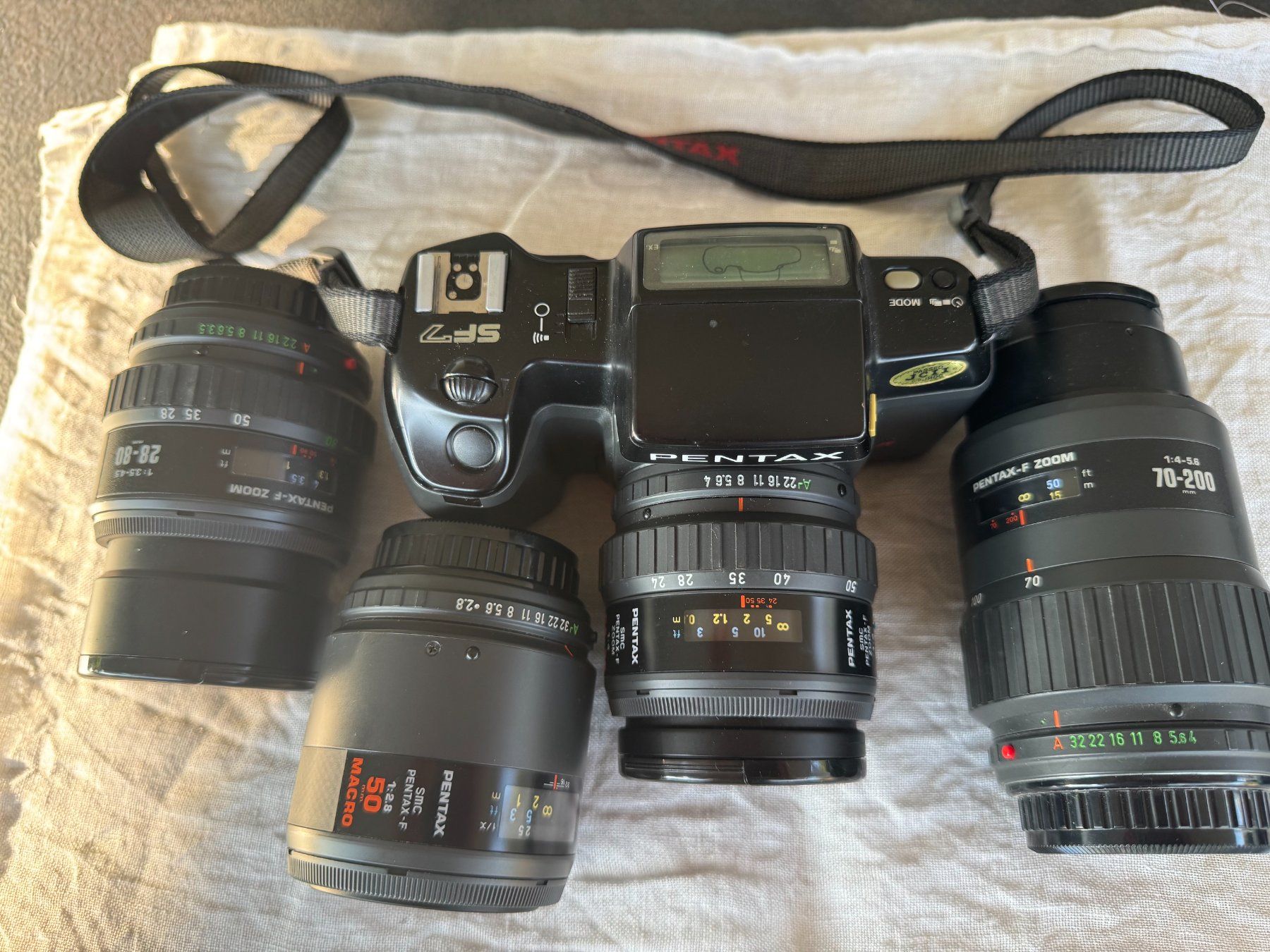 Pentax Kamera: Pentax SF7 mit vier Objektiven – Gebraucht aus Jona von Uabraxas