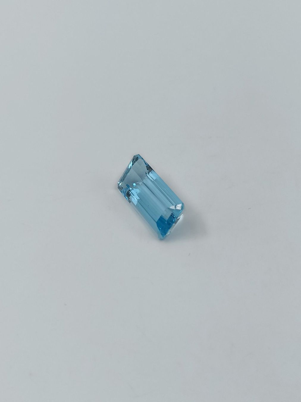 Pierres précieuses: 1 AQUAMARIN 23.80 CT. – D'occasion à Luzern par EdiGem 4
