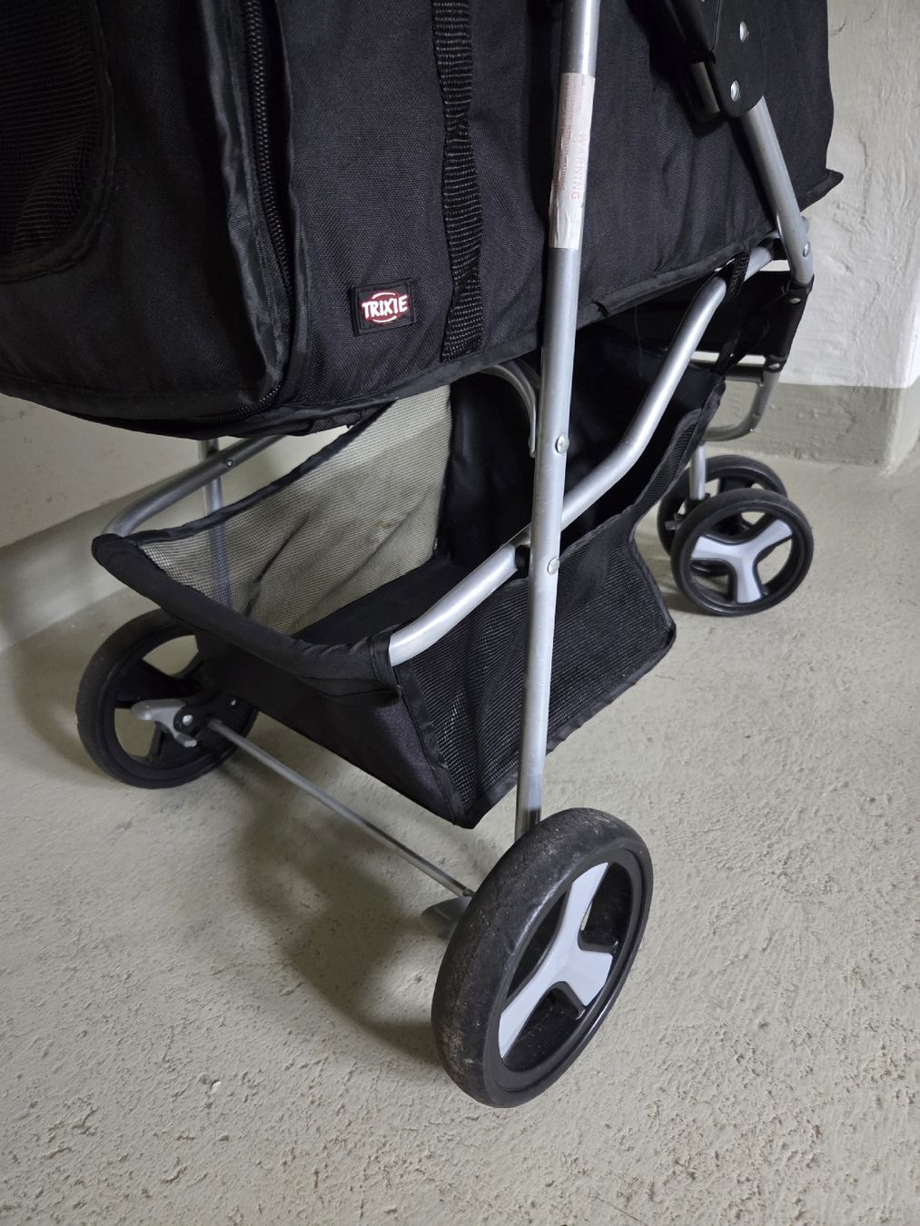Liege- & Schlafplätze: Hunde Buggy von Trixie – Gebraucht aus Winterthur von katzen07 7