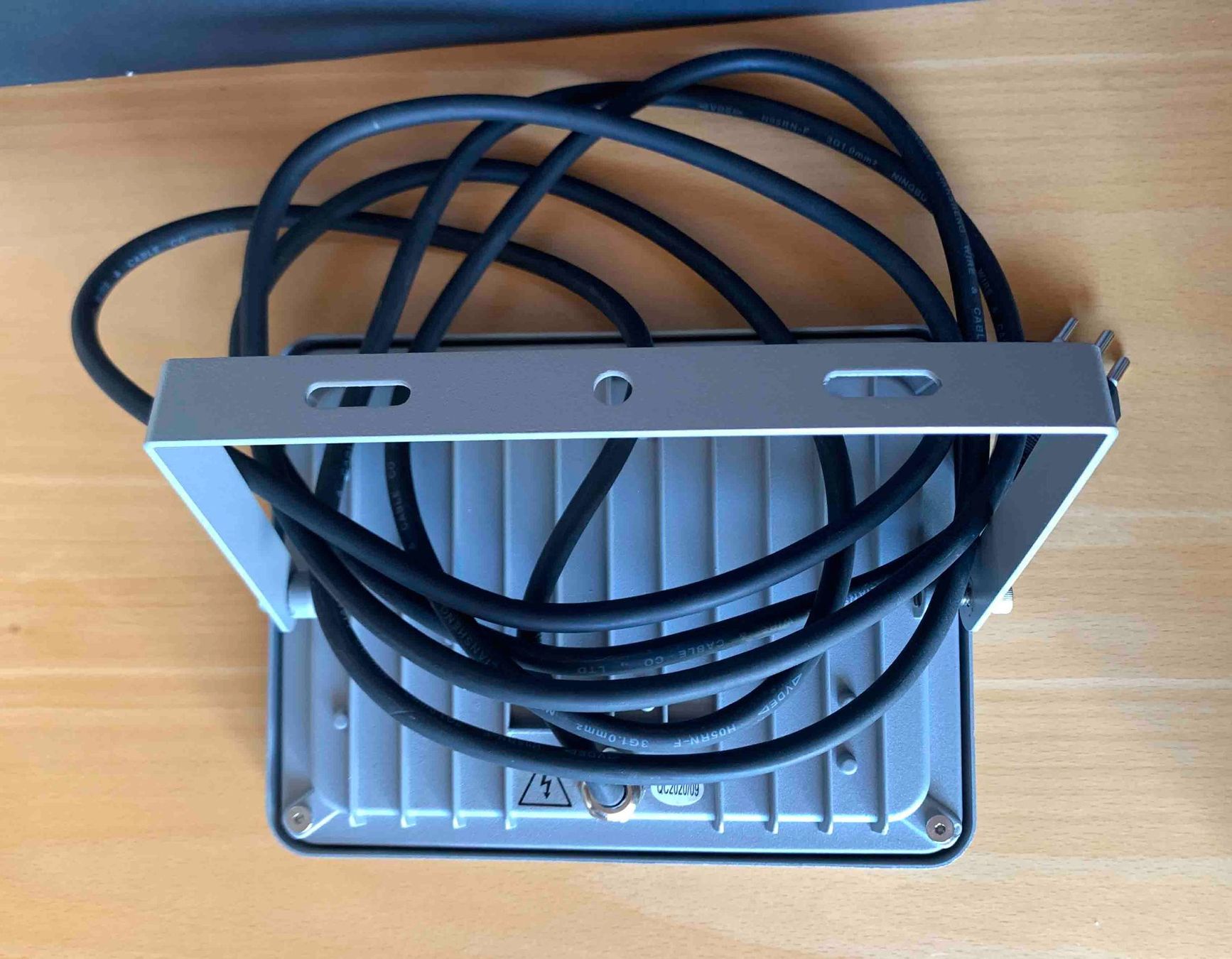 Lampes: Flutlicht Aussen IP44 mit Kabel gebraucht – D'occasion à Goldau par Balkonia09 2