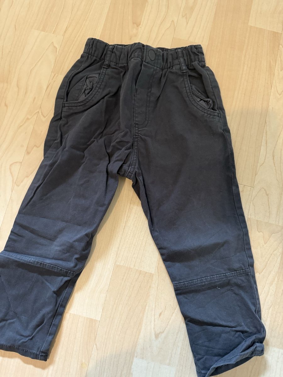 Zara Pantaloni: Zara Hose Gr.104 – Usato da kollbrunn venduto da veronic.h
