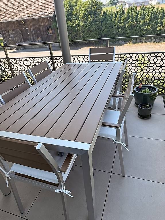 Set de table et chaises: Gartenmöbel Set Gartentisch Stühle – D'occasion à Lengwil par alchuina 2