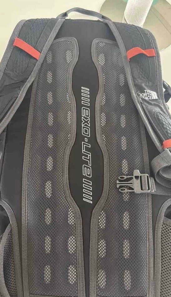 North Face Rucksäcke: The North Face backpack black used – Gebraucht aus Herrliberg von ellabellaaa 2
