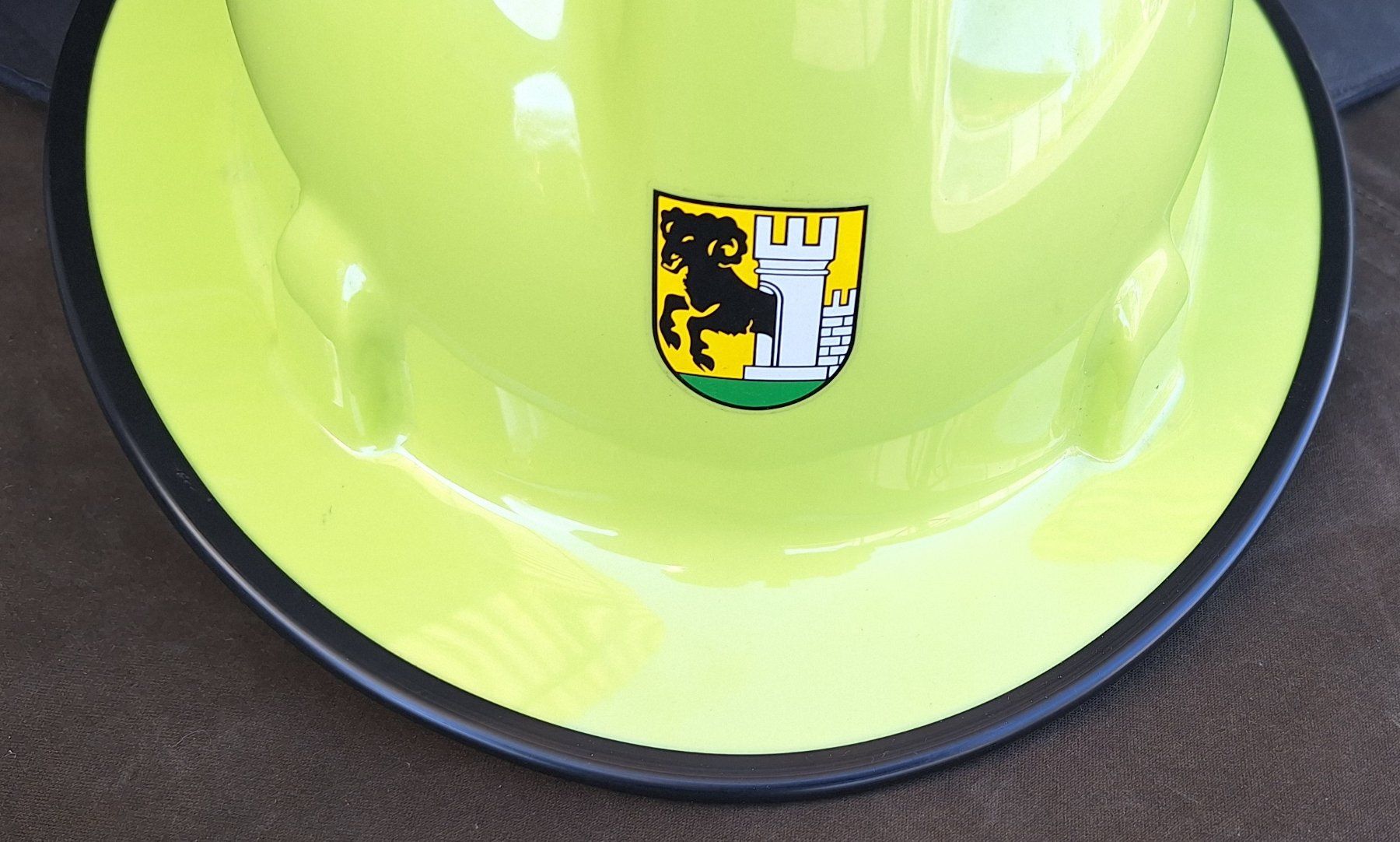 Pompieri: Feuerwehrhelm Stadt Schaffhausen – Usato da Schaffhausen venduto da Hottschili 5