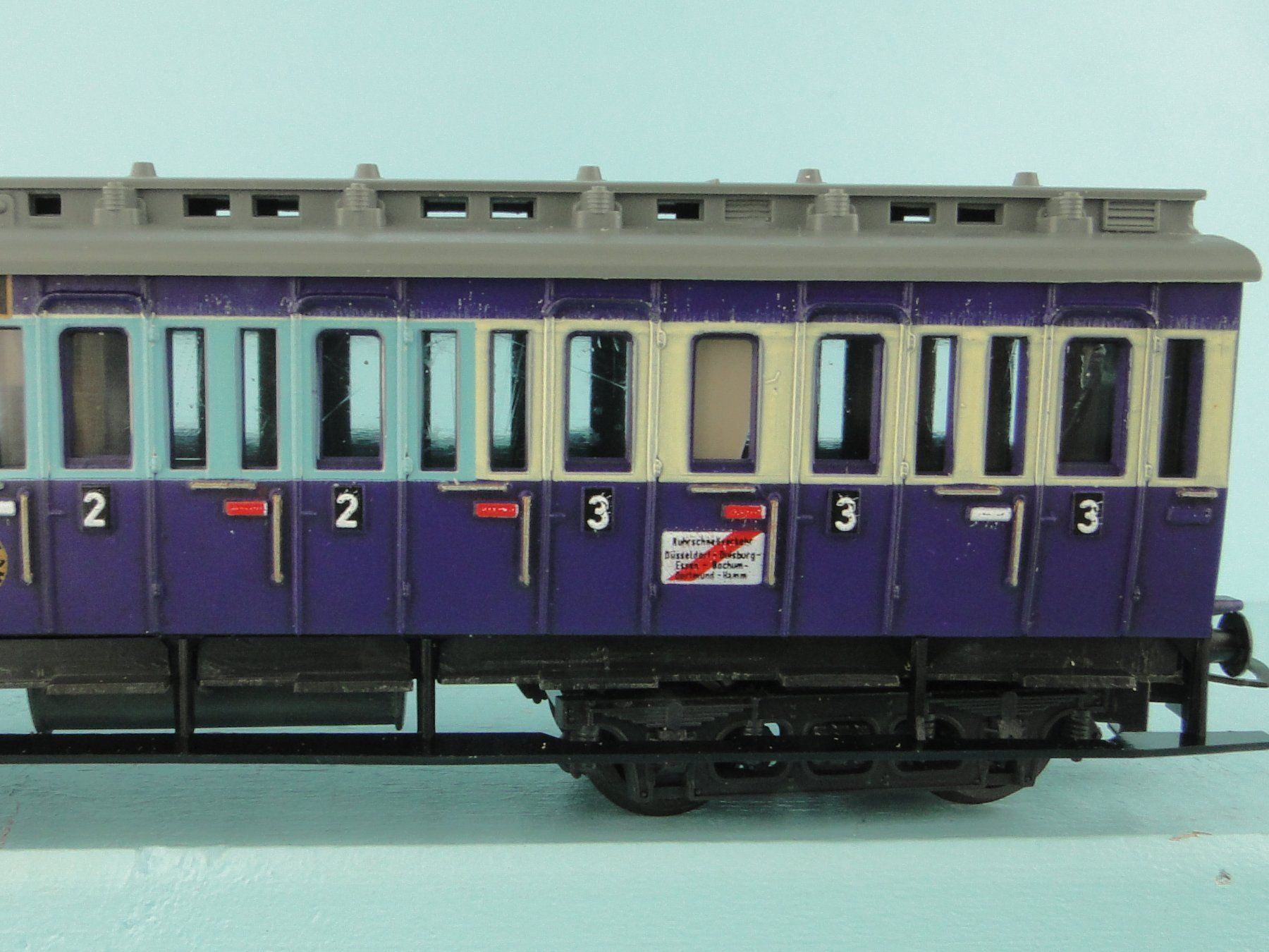 Liliput Modellini di ferrovie: Liliput 299 Oldtimer Wagen 2/3 Kl. Licht – Usato da Bülach venduto da cann11 5