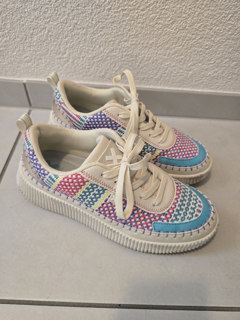 Scarpe da donna: Footwear trainers damen gr 40 – Nuovo (secondo la descrizione) da Grenchen venduto da ant_9hnj 2