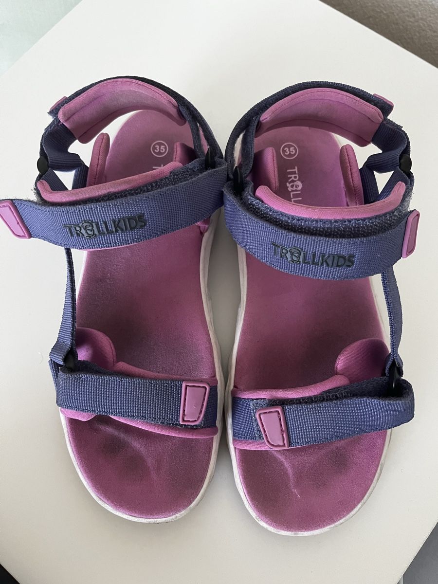 Scarpe per ragazze: Trekkingsandalen Trollkids Gr. 35 – Usato da Chur venduto da cardem86