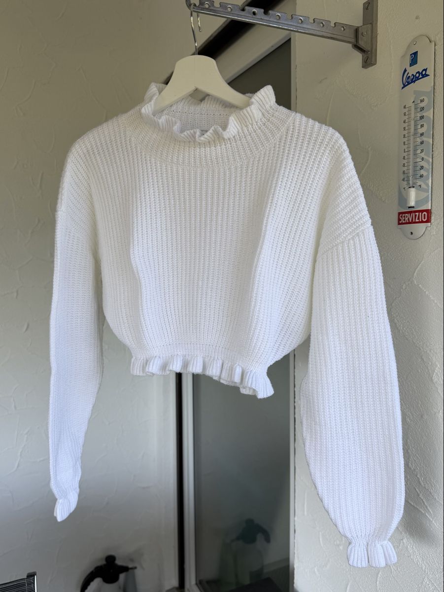 Pullover & Sweatshirts: Pullover weiss – Neu (gemäss Beschreibung) aus Frümsen von laura002
