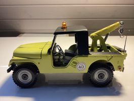 Modellauto "WILLYS JEEP ACI ABSCHLEPPER“ Mebetoys 1:25 NEU!
