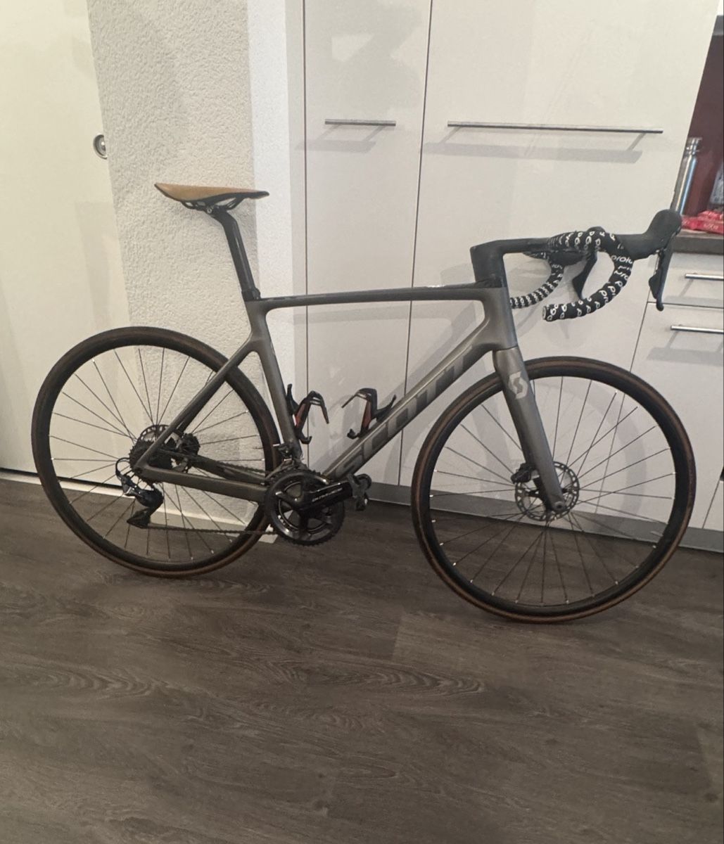 Scott Biciclette: Scott Addict RC 10 Dura Ace  – Usato da Bussigny venduto da tho_gkt5