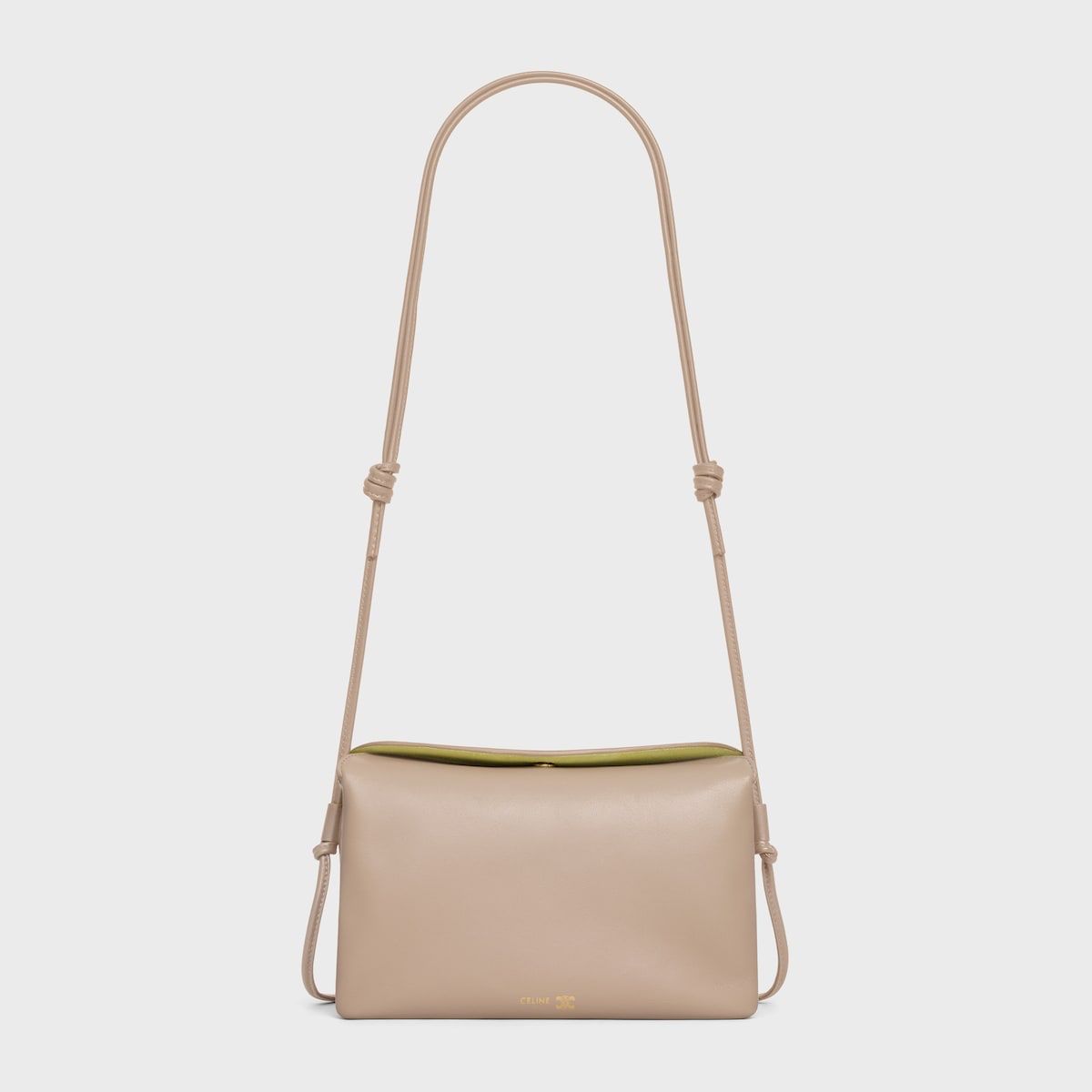 Celine Sacs femmes: CELINE Trio Flap Bag in Smooth Lambskin – Neuf (Voir description) à Dübendorf par Pink.Blue 1