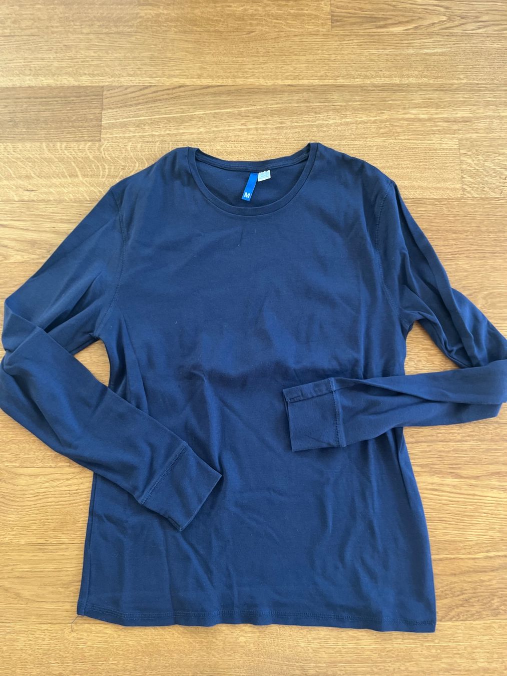 H&M T-shirts: Schönes Langarm Shirt Gr. M – D'occasion à Kehrsatz par maus2405