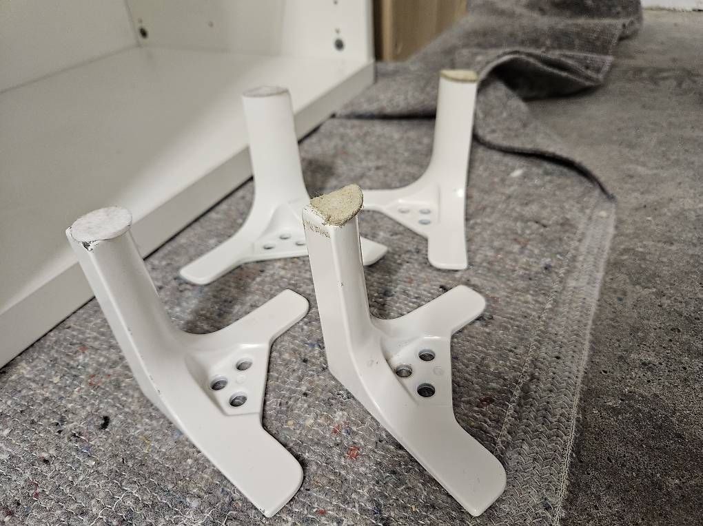 Tabourets: IKEA Möbelfüsse NANNARP – D'occasion à Basel par C_Mathys
