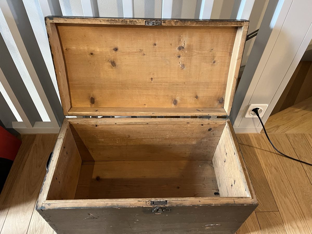 Cassapanche: Holztruhe – Usato da Dübendorf venduto da noeGR 3