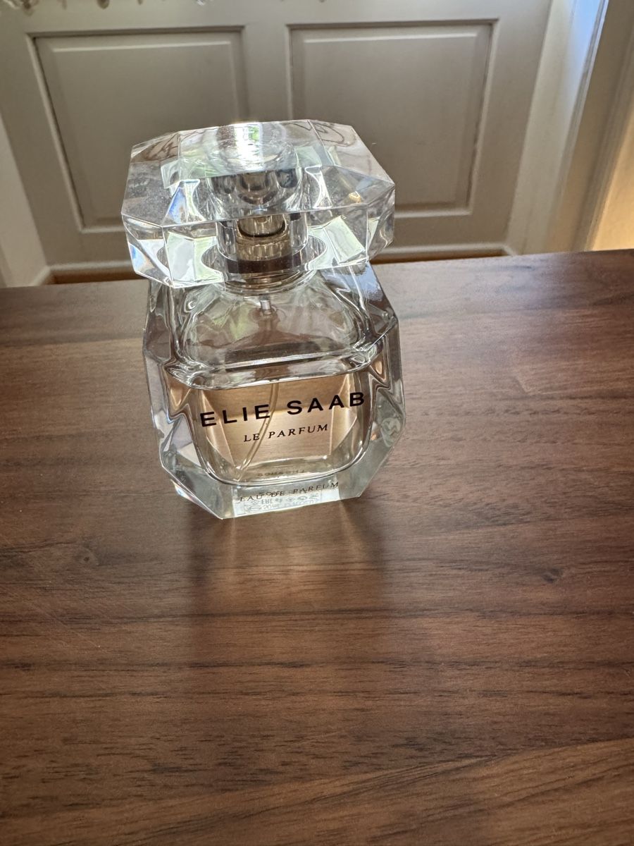 Elie Saab Parfum & Eau de Toilette: Elie Saab Le Parfum Eau de Parfum 50ml – Neu (gemäss Beschreibung) aus Zürich von yas_7vdk 2