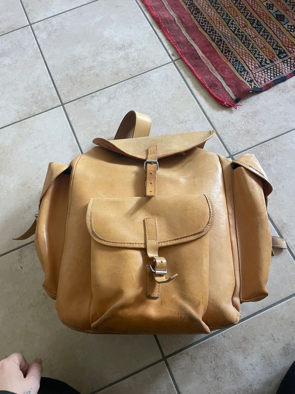 Zaini: Vintage Retro Leder Rucksack – Usato da Duggingen venduto da lucidlu