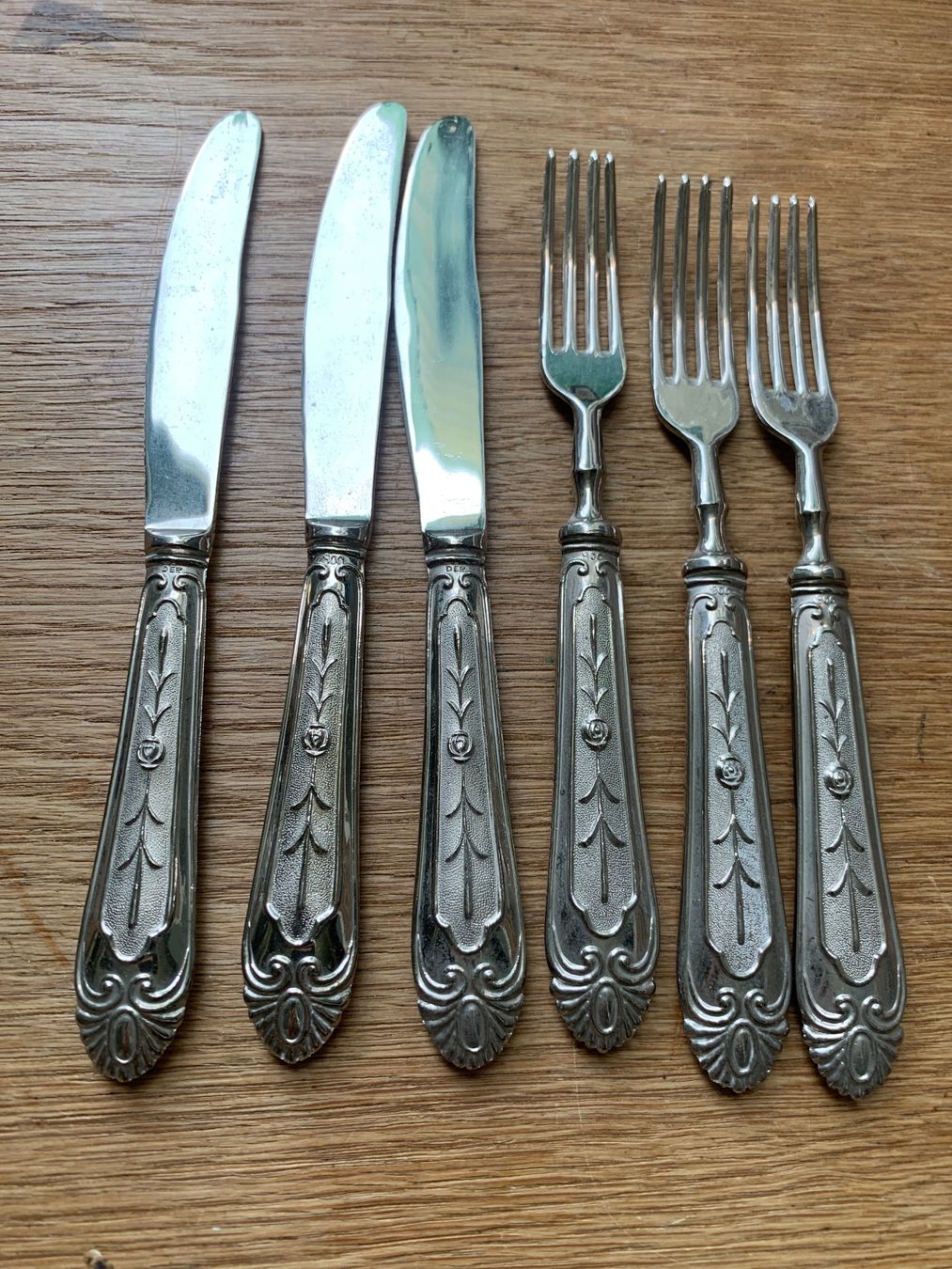 Set di posate: Früchtegabeln und Messer je 3 Stück – Usato da Richterswil venduto da Moii89