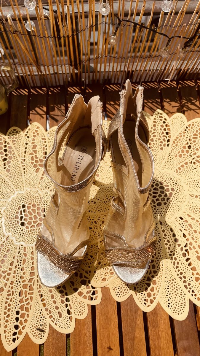 Damenschuhe: Elegant & Sexy Golden Dancing Sandals – Neu (gemäss Beschreibung) aus Luzern von lei_5btm 1