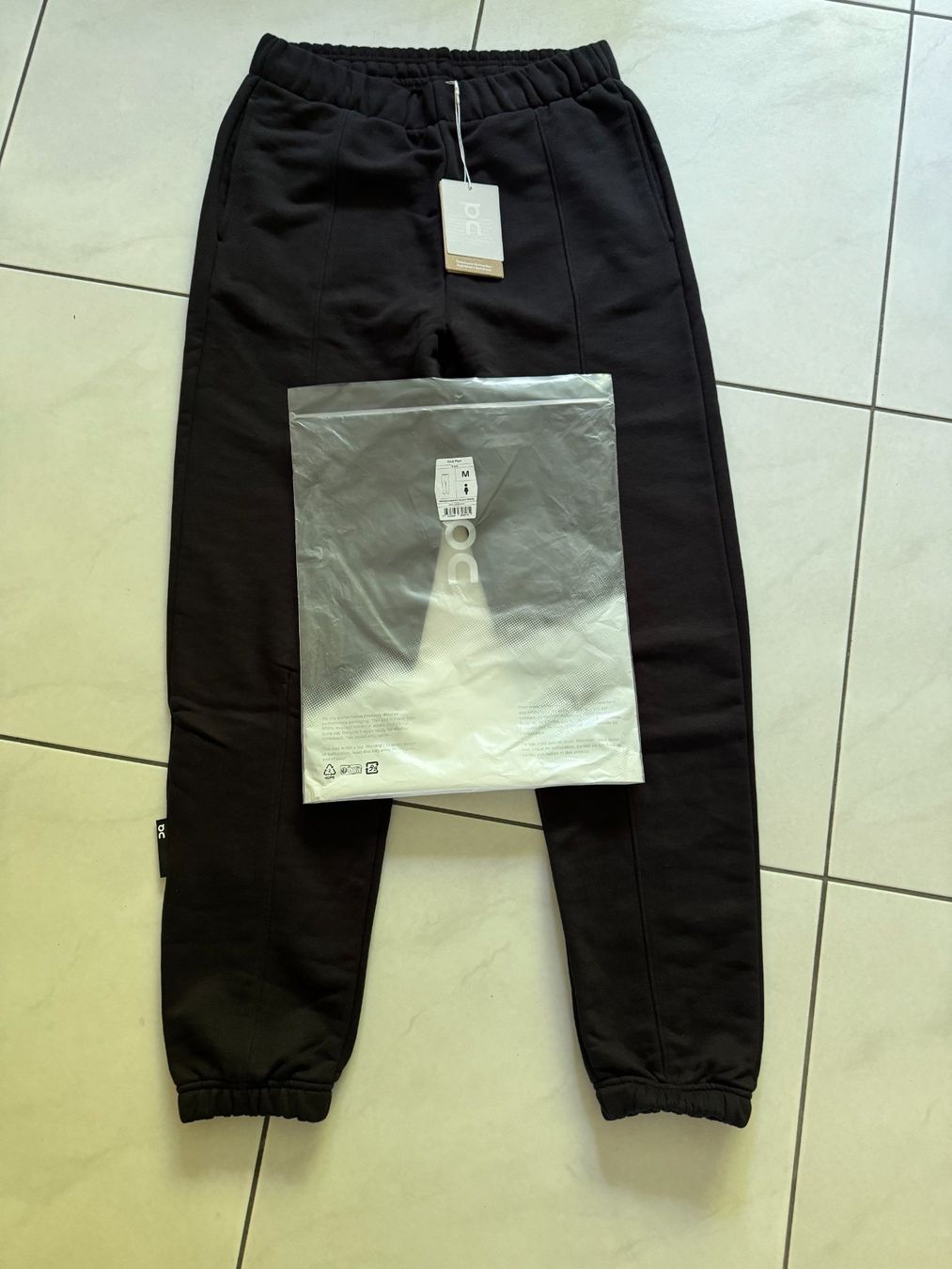 Pantaloni: NEU: ON RUNNING Club Pant Gr. M – Nuovo e nell'imballaggio originale da Maienfeld venduto da Fashion_2009 3