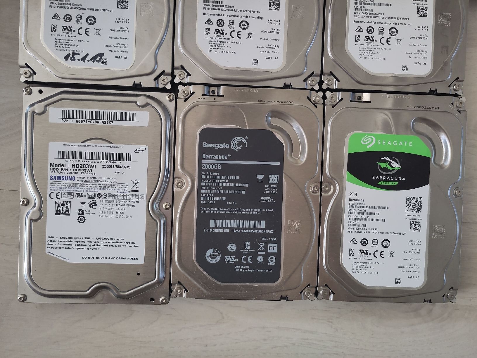 Harddisks: 13x 2TB 3.5" Festplatte – Defekt aus Sargans von sve_hjs5 4