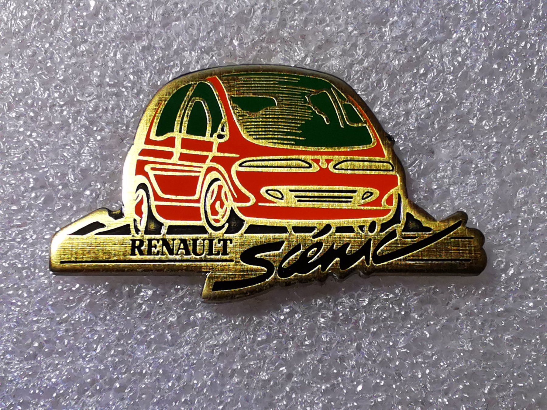 Plaketten & Abzeichen: Ansteckpin 64: Renault – Gebraucht aus Oppligen von Pin-Fall-Shop