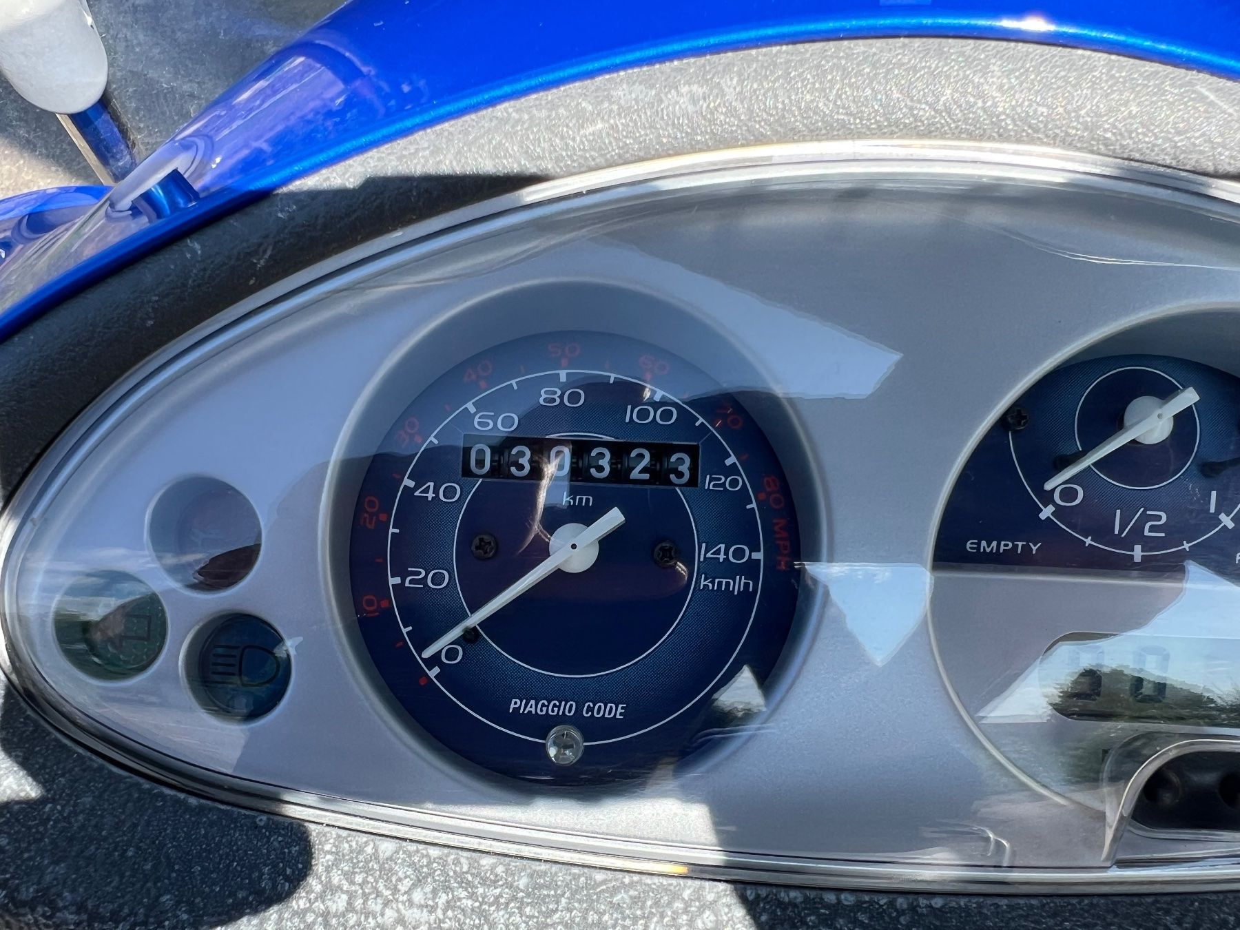 Piaggio Scooters: Piaggio Fly 125 ccm – Defekt aus Bellach von Triox1 4