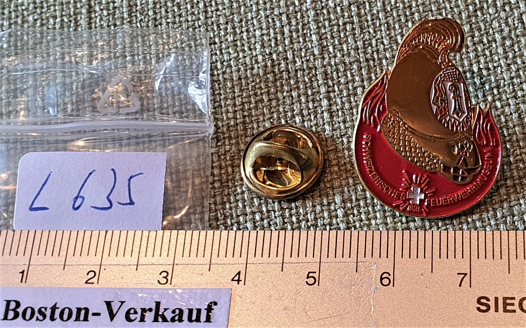 Plaketten & Abzeichen: L635 - Pin Schweizerisches Feuerwehr Museum Basel Baslerstab – Gebraucht aus Reinach BL von Boston-Verkauf 1