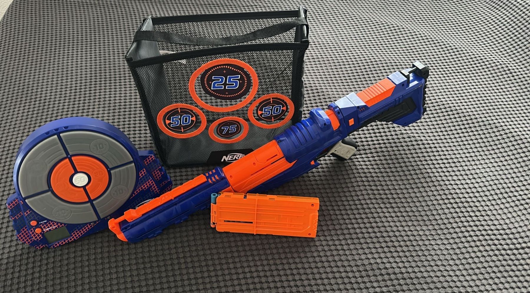 Nerf Spielzeuge: Nerf mit Zielscheibe – Gebraucht aus Kloten von smo_xv5q