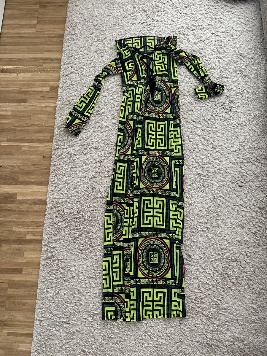 Vestiti: Kleid Damen mit Muster Grösse M – Nuovo (secondo la descrizione) da Dübendorf venduto da Magis_Stuff 1