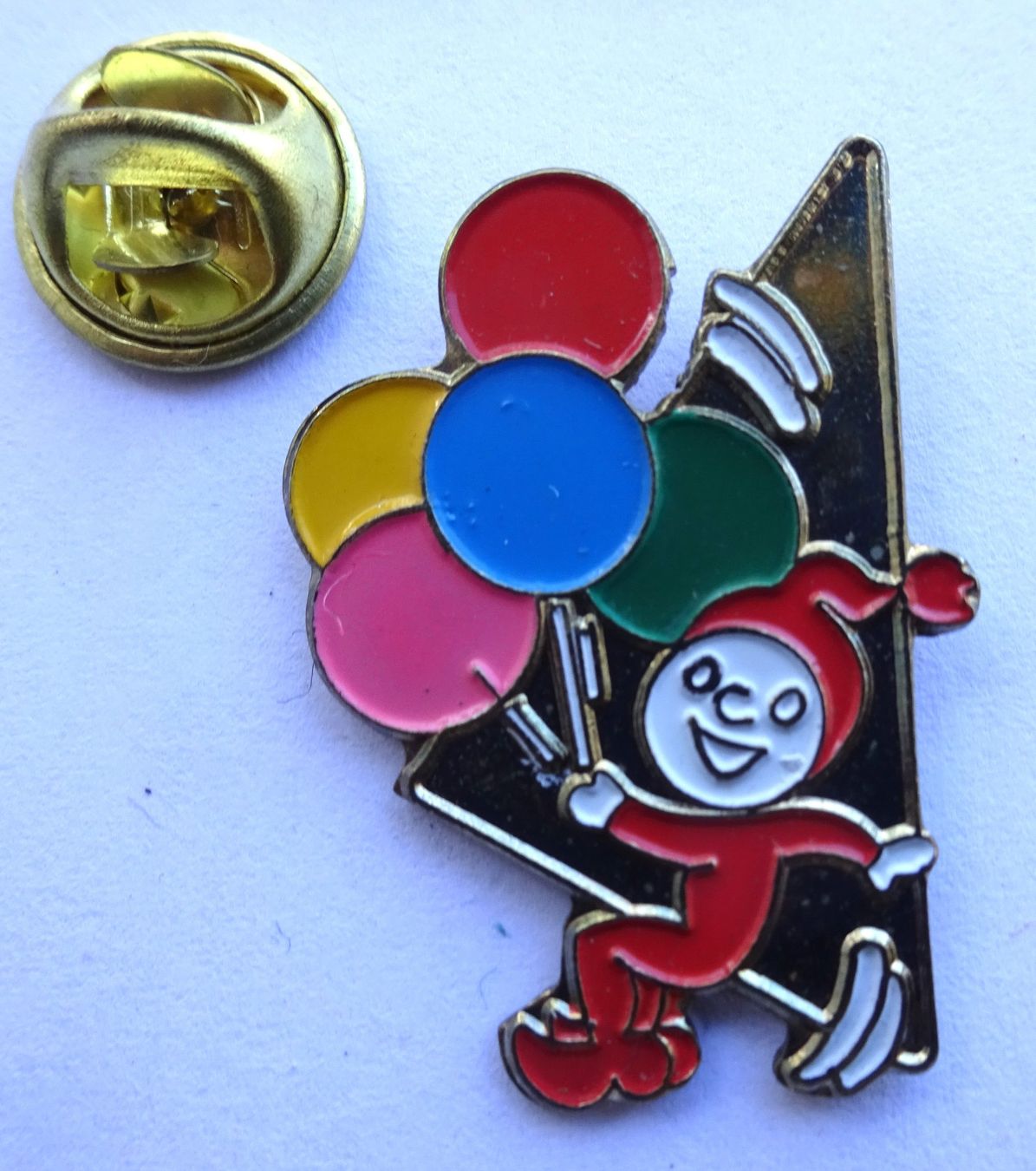 Placchette & Badge: Pin Knorrli Ballon – Usato da Utzenstorf venduto da BUtter81