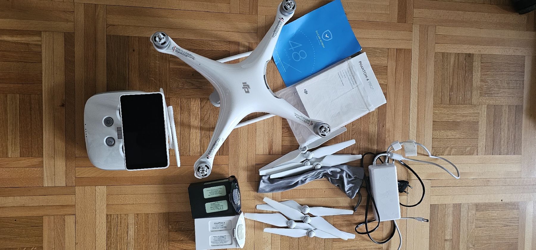 DJI Modellismo RC: DJI Phantom 4 Pro Drone good condition with backpack – Usato da Geneve venduto da T36 1