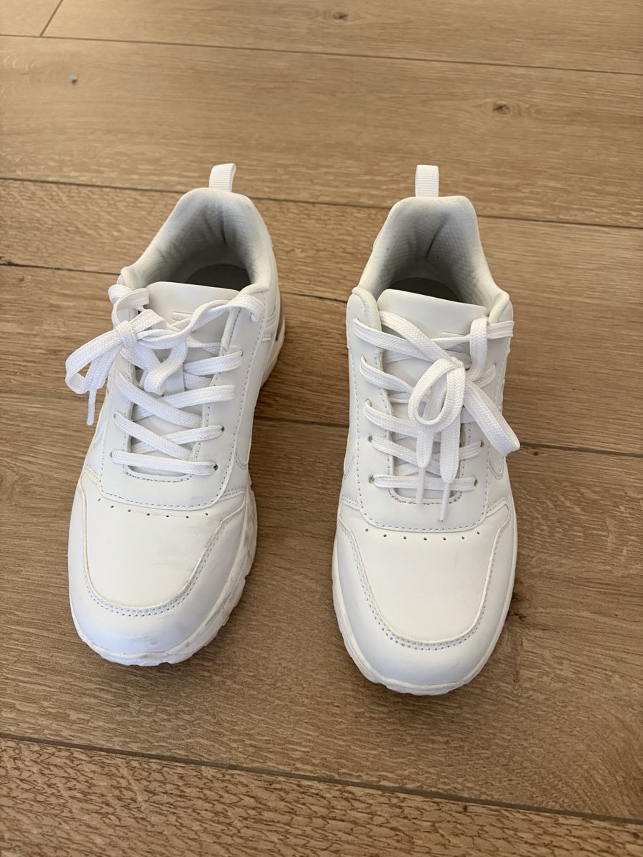 Fila Damenschuhe: Fila Sneaker 38  – Gebraucht aus Laupen ZH von Elti2017 1