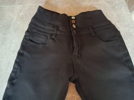 Pantalon noir taille M 65% coton