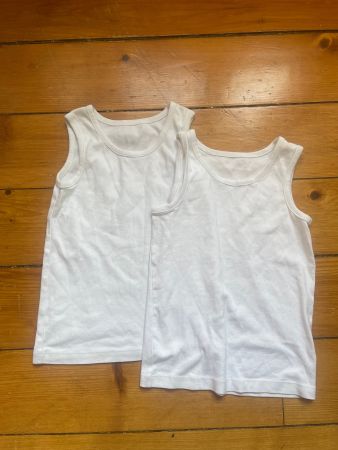 2 Débardeurs / sous-vêtement enfant 122 cm (6 ans)