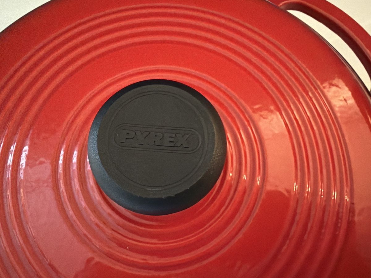 Pyrex Pentole: Pyrex Gusseisen Bräter Rot 24cm NEUWERTIG – Usato da Winterthur venduto da silen 2