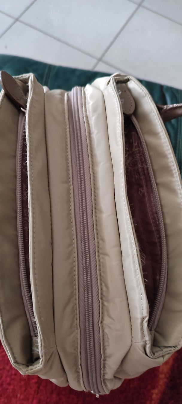 Borse da donna: Sac à main en tissu imperméable beige – Nuovo (secondo la descrizione) da St-Cergue venduto da Neviana 2