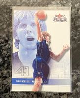 NBA Dirk Nowitzki Fleer Force 01/02 Card
