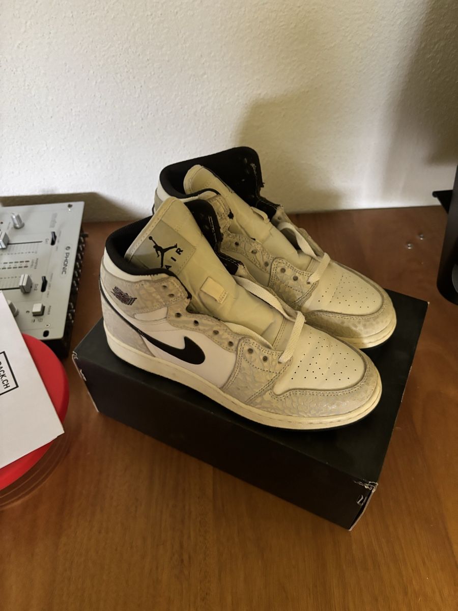 Jordan Scarpe da uomo: Jordan 1 White Elephant – Usato da Oberkirch LU venduto da mri_8qpz 2