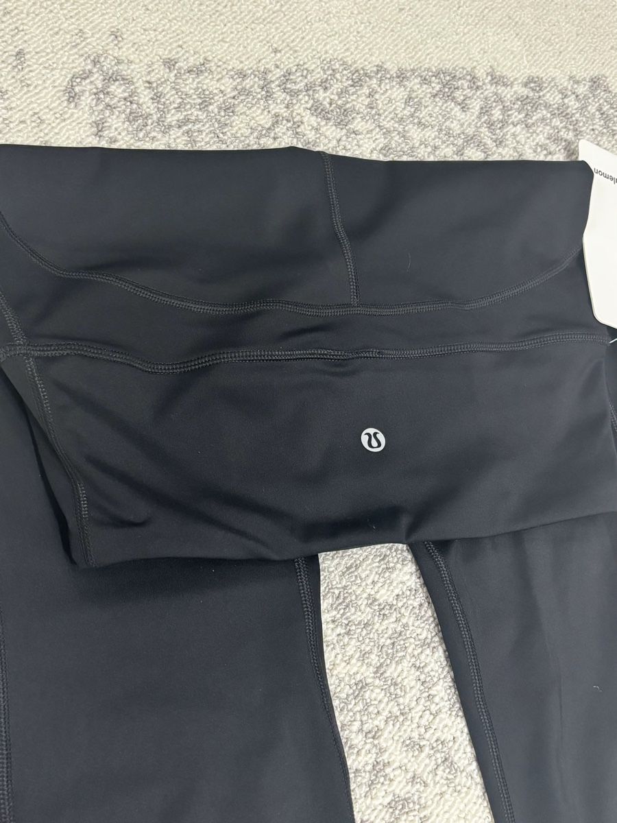 Lululemon Kleiderpakete: Ensemble lululemon  – Neu und originalverpackt aus Genève von tch_dw9w 3
