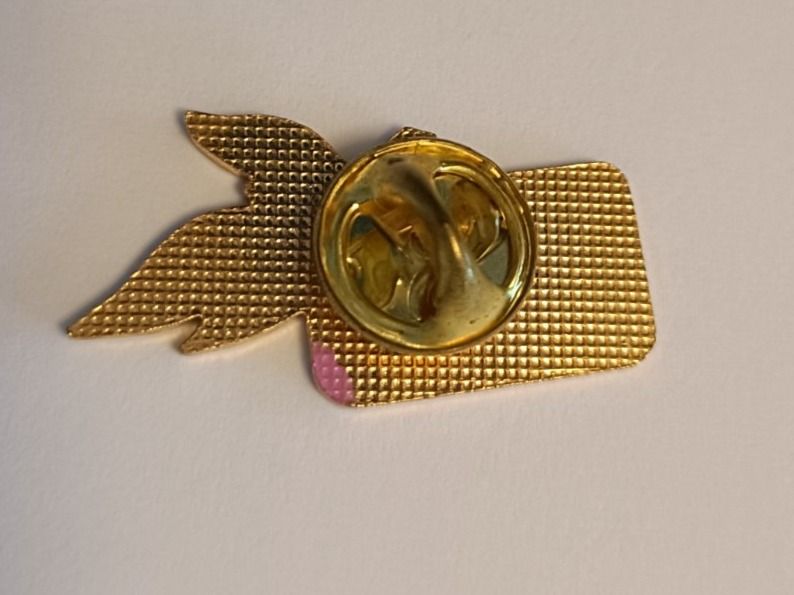 Placchette & Badge: Pin Prima - Box 25 – Usato da Köniz venduto da Pinscollect 1