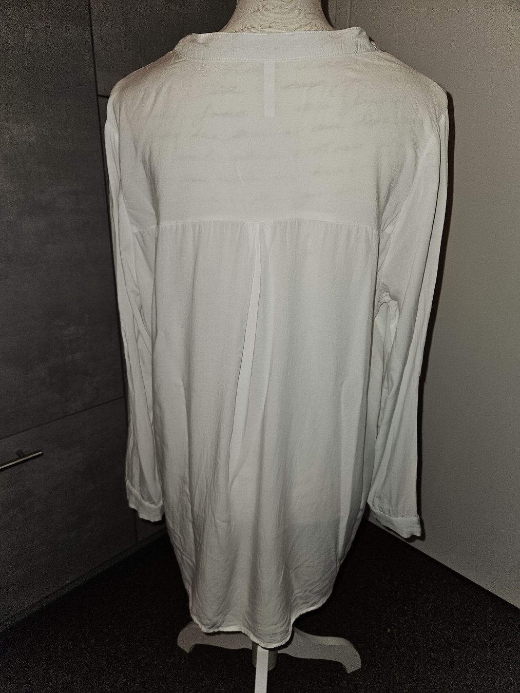 Blusen: Damen Bluse Weiss Grösse L Viskose – Neu (gemäss Beschreibung) aus Anwil von tamoos 2