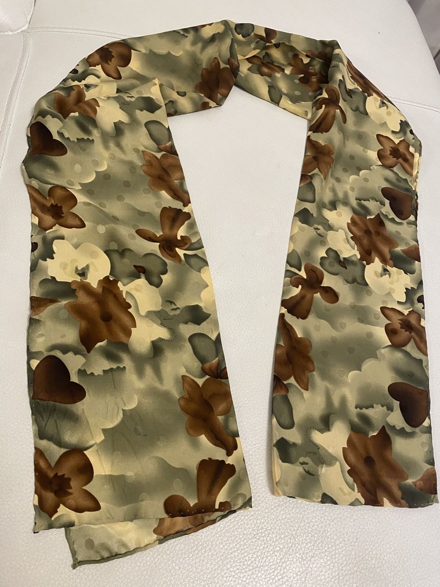 Foulard & Sciarpe: Seiden Schal 🌸 – Usato da Opfikon venduto da Luis144