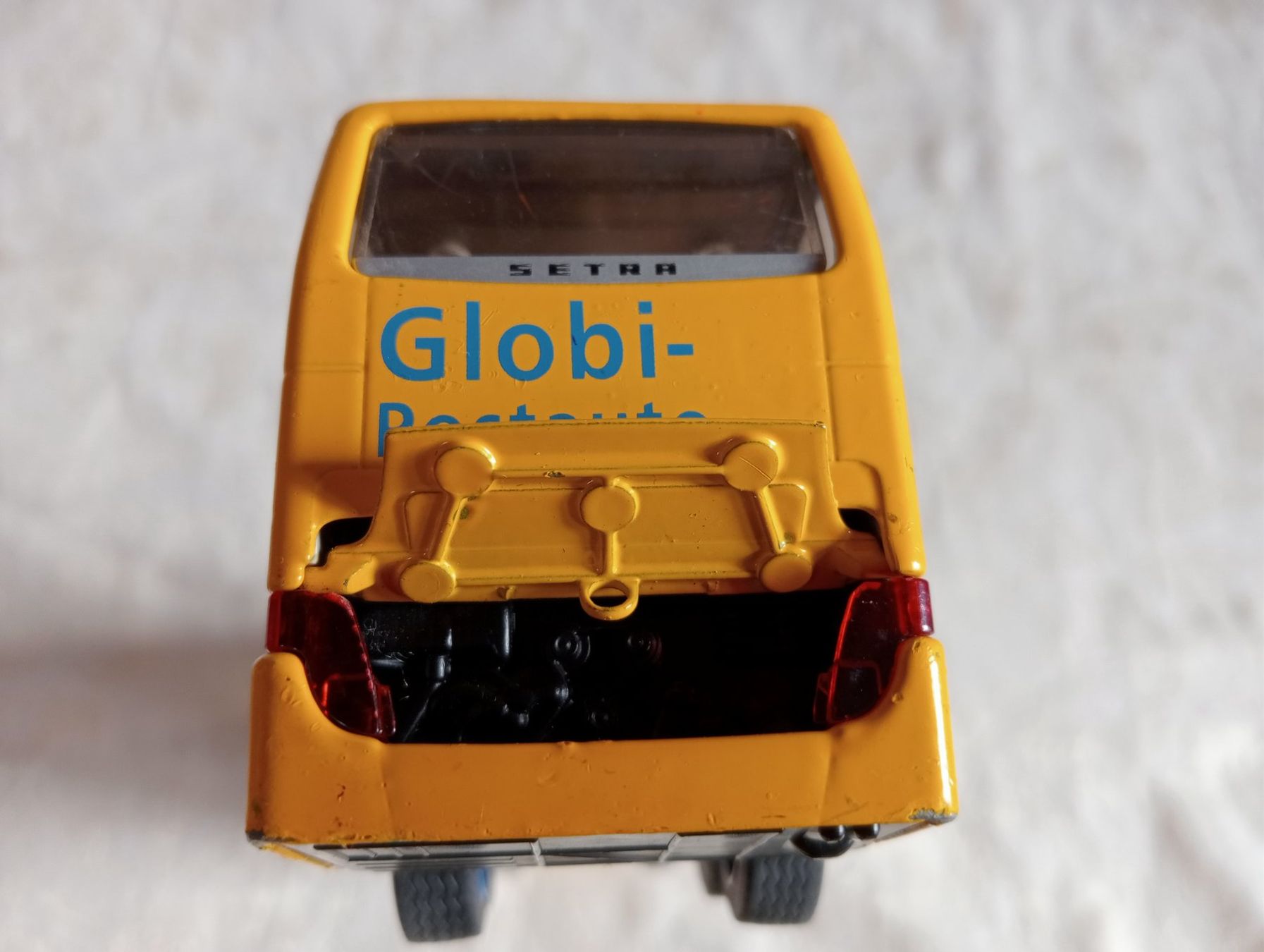 Siku Modellini d'auto: Globi Postauto Siku Setra Sammler 2011 Makel Frontscheibe – Usato da Oberdorf BL venduto da Barocki888 2