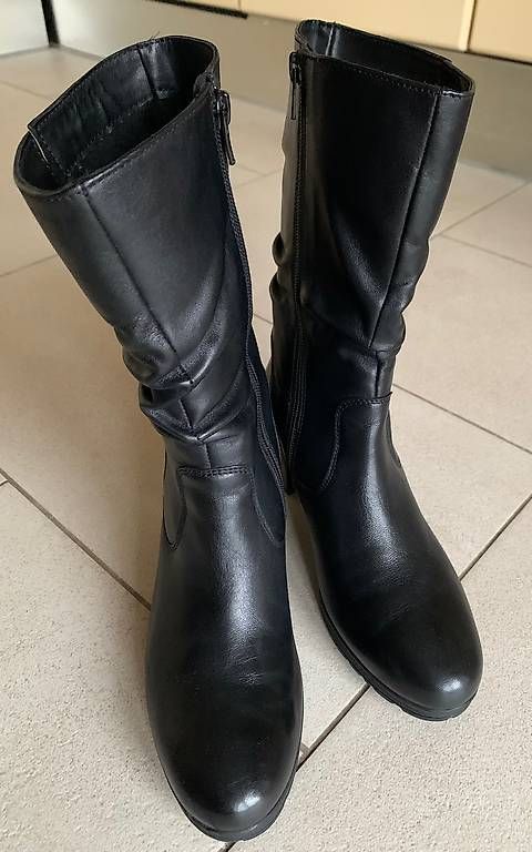 Scarpe da donna: Stivaletti cuoio nero 37 – Usato da Pambio-Noranco venduto da Derimey
